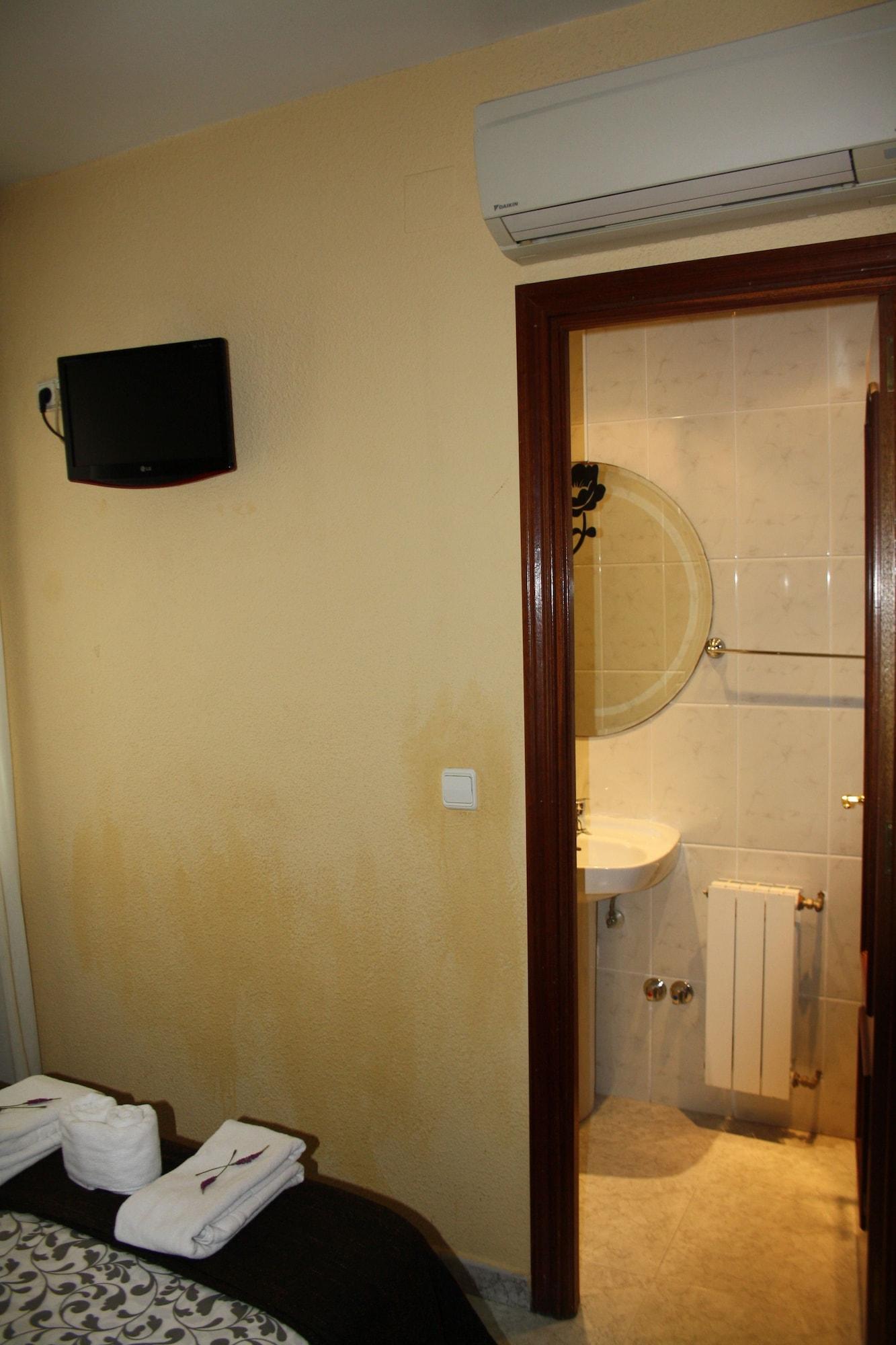 Hostal Rofer Μαδρίτη Εξωτερικό φωτογραφία