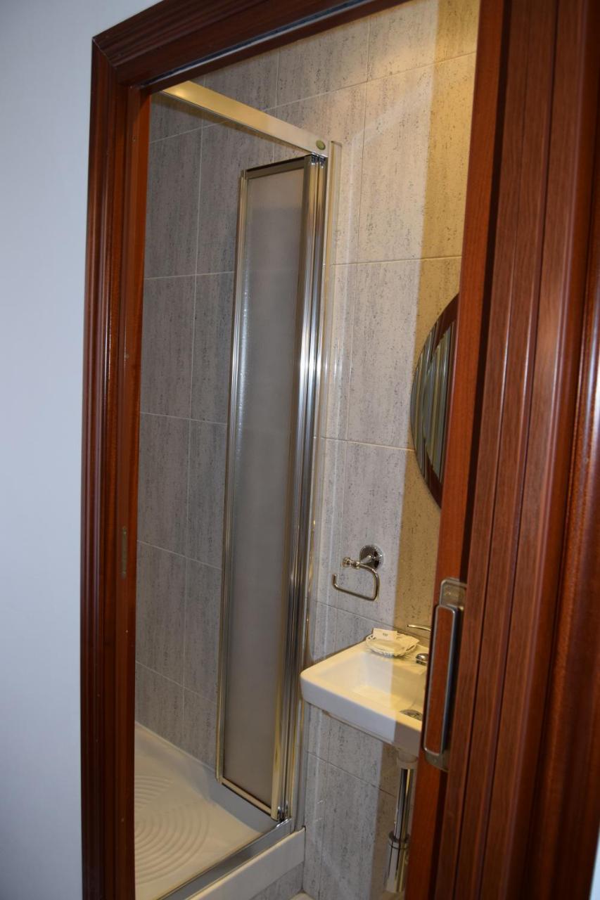 Hostal Rofer Μαδρίτη Εξωτερικό φωτογραφία
