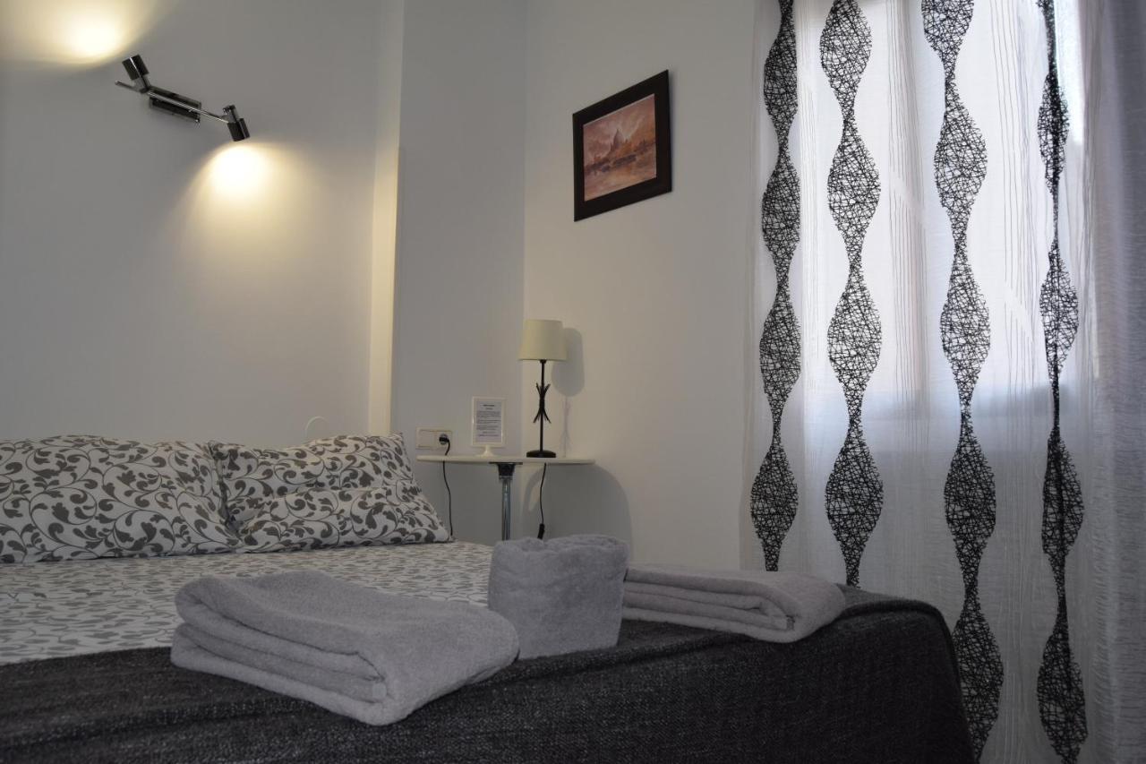 Hostal Rofer Μαδρίτη Εξωτερικό φωτογραφία