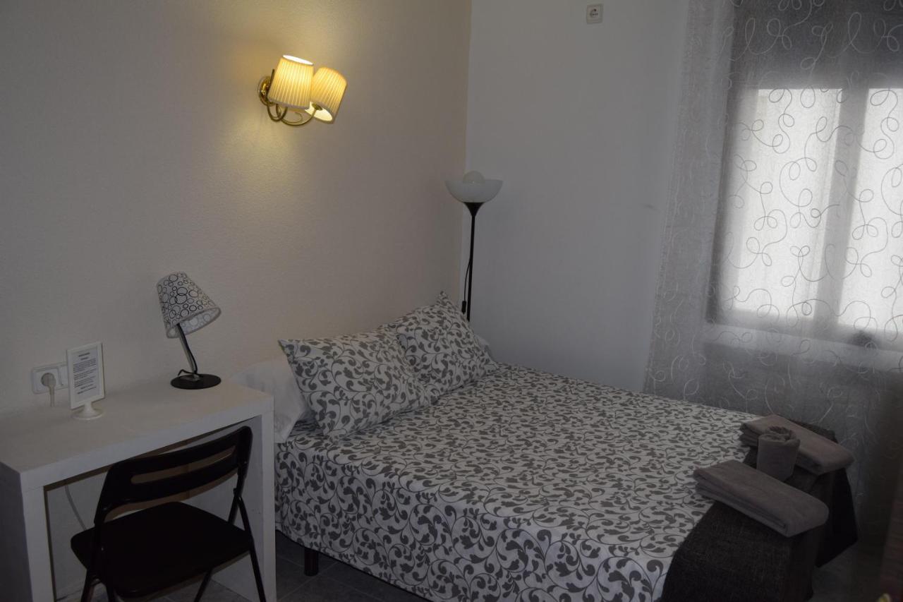 Hostal Rofer Μαδρίτη Εξωτερικό φωτογραφία