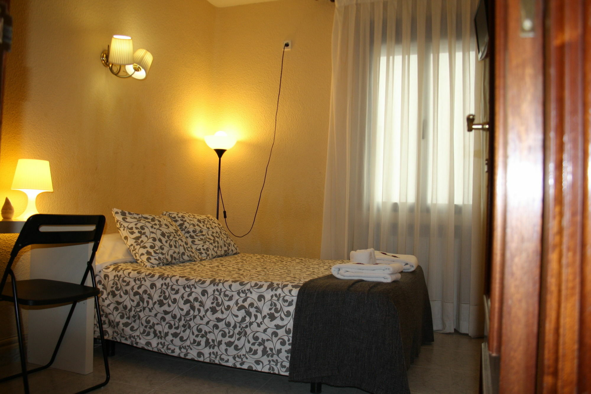 Hostal Rofer Μαδρίτη Εξωτερικό φωτογραφία